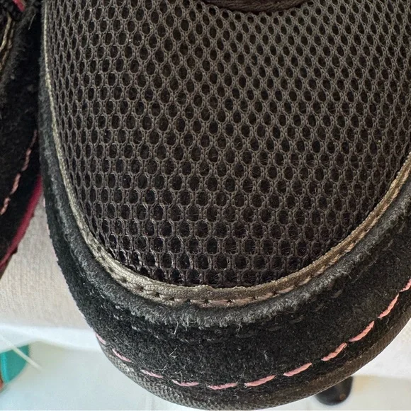 Croft & Barrow Sz 6.5 Women's Black & Pink Sporty Shoes 0003 - Picture 8 of 13